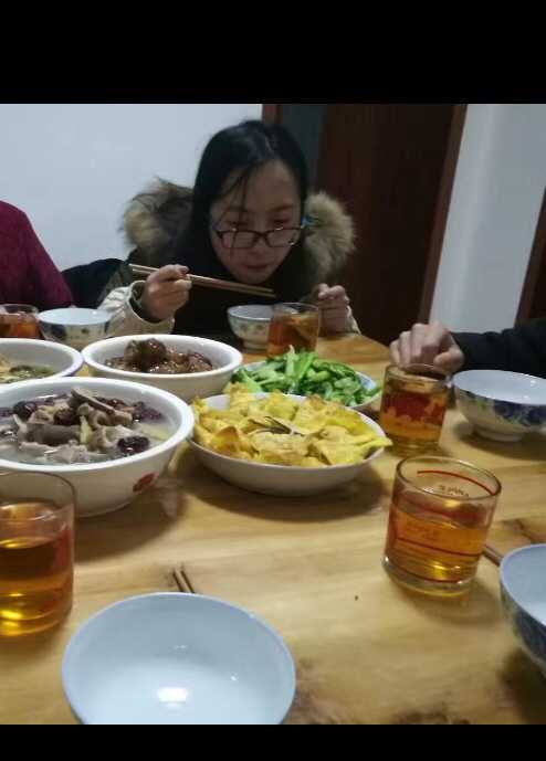 女生特别嫌弃男生给她拍的照片是什么样的?