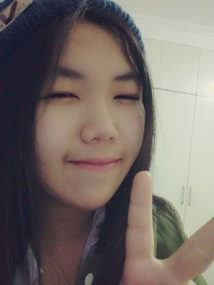 小姐姐能不能爆一爆十几岁时的照片,女大真的会十八变嘛?