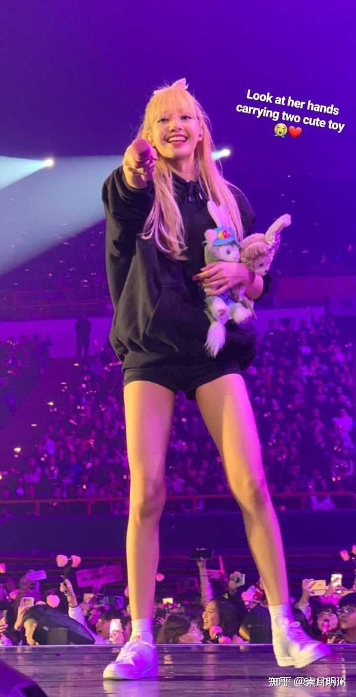 有没有关于lisa身材的好看的照片?