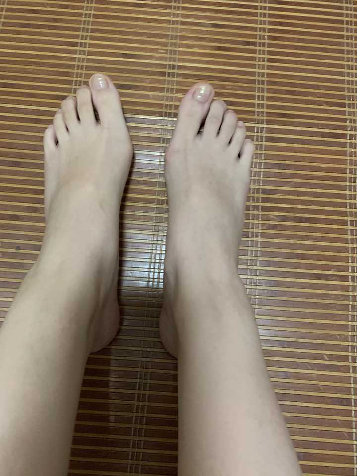 女生脚丑是种什么样的体验?