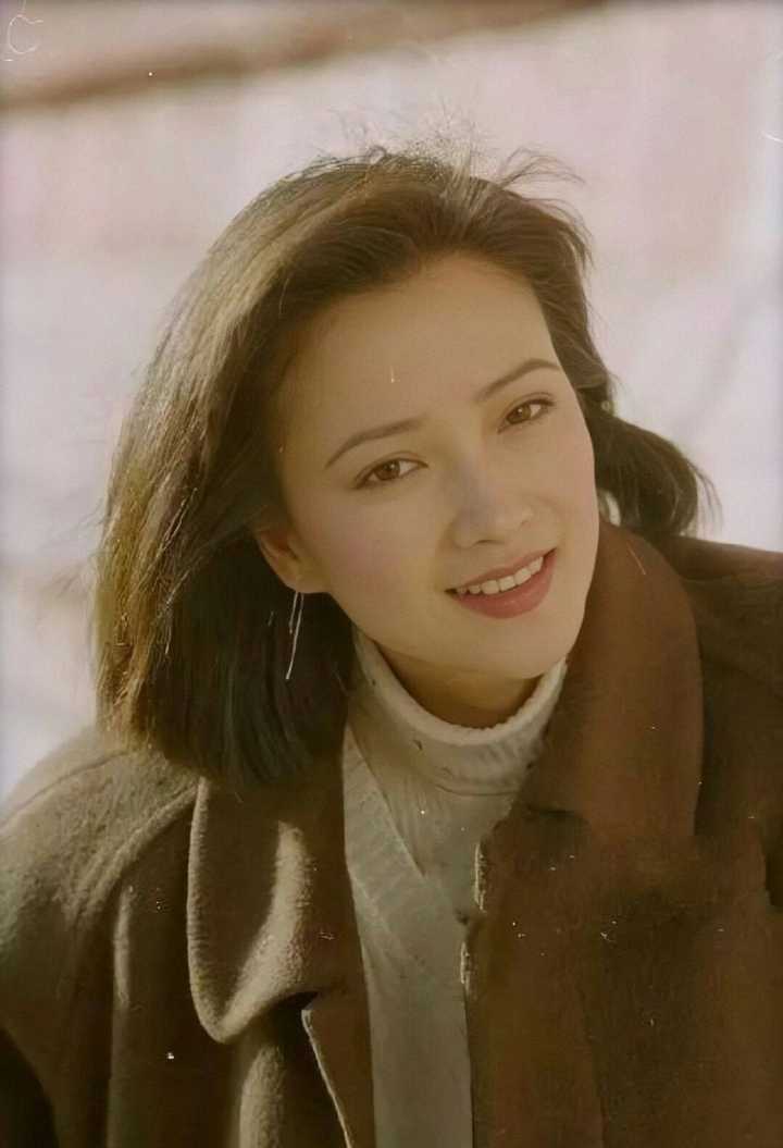 如何评价何晴的长相?