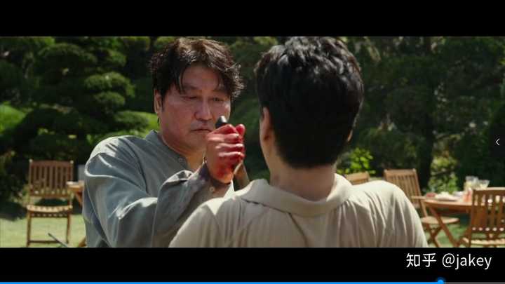 韩国电影《寄生虫》有哪些细思极恐(值得品味)的细节?