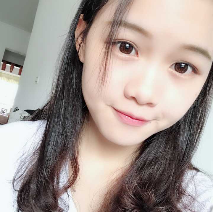 长相稚嫩的女生有什么特点?