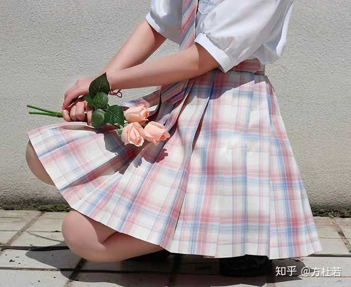 有没有什么貌美粉色jk格裙推荐?