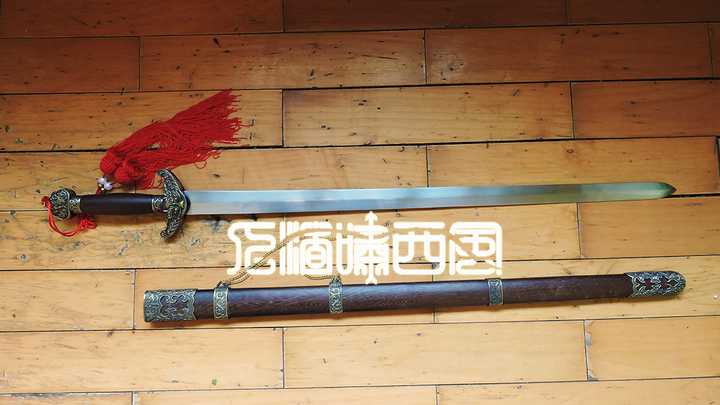 中国古代刀剑一般有多重?