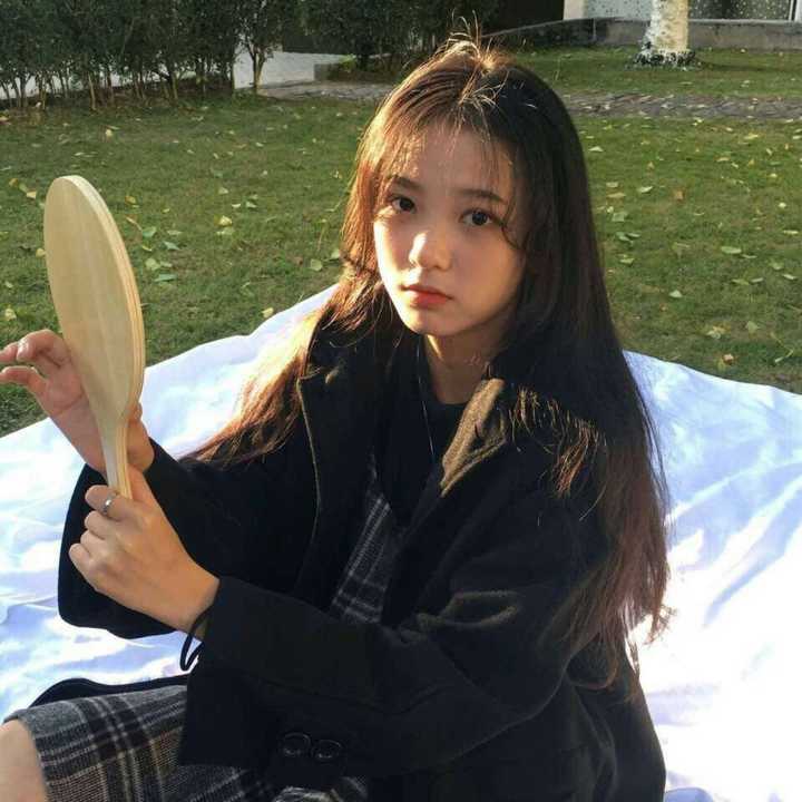 有哪些适合女生微信使用的头像?