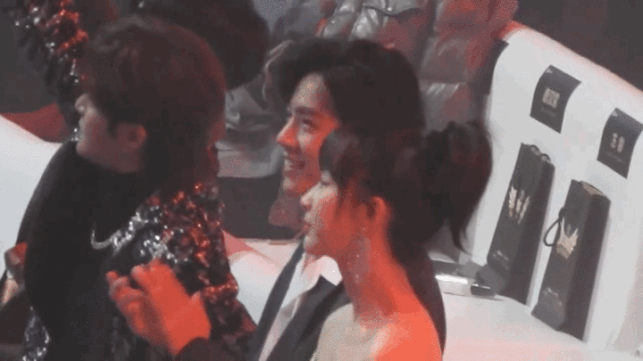 ﹌﹌﹌﹌﹌﹌﹌三更来拓展﹌﹌﹌﹌﹌﹌源自微博博主溜溜酸的柠檬 侵