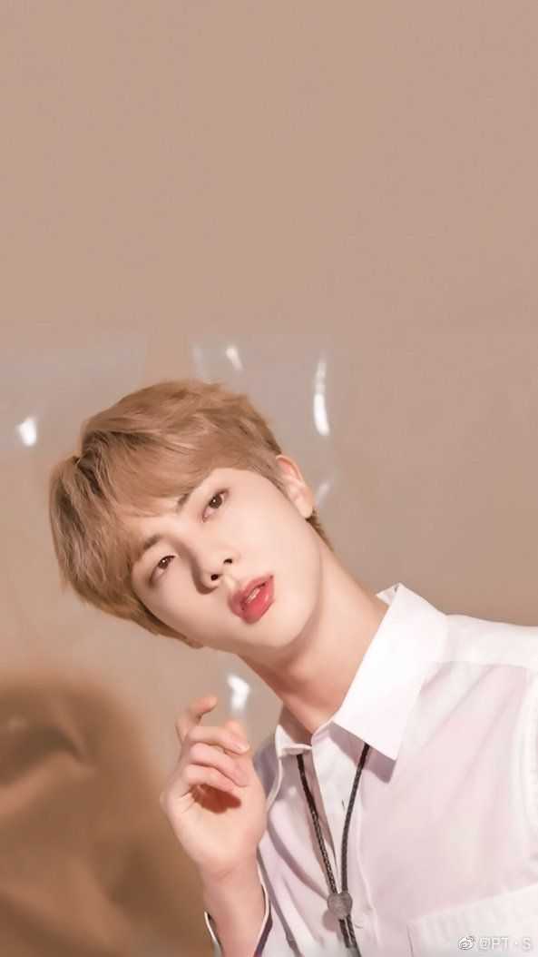 防弹少年团的boy with love为什么叫小诗和颂小宝?