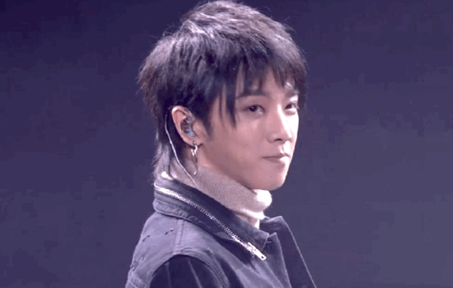 华晨宇有哪些令你惊奇的操作?