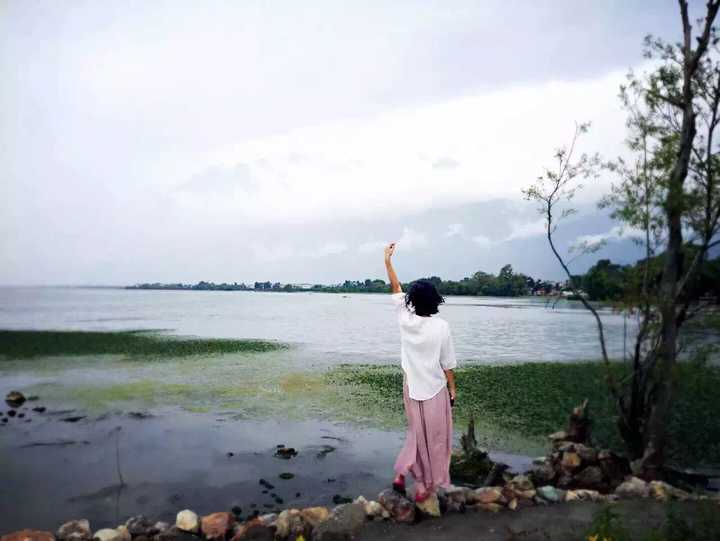 附上上述洱海囧行的照片 不得不赞美洱海真的很美 且环海路在整个商业