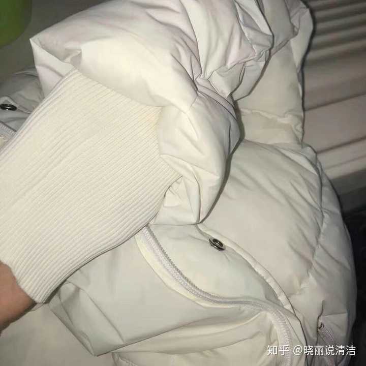 发霉的衣物怎么清洗?