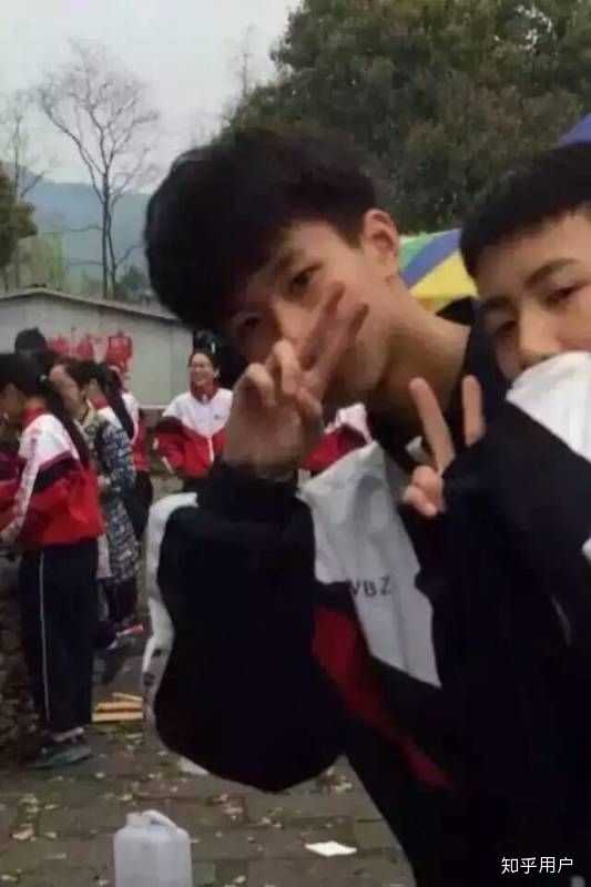 你见过最帅的高中男生长什么样?