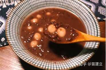 舌苔厚腻有酸腐气味,有什么办法可以去除吗?