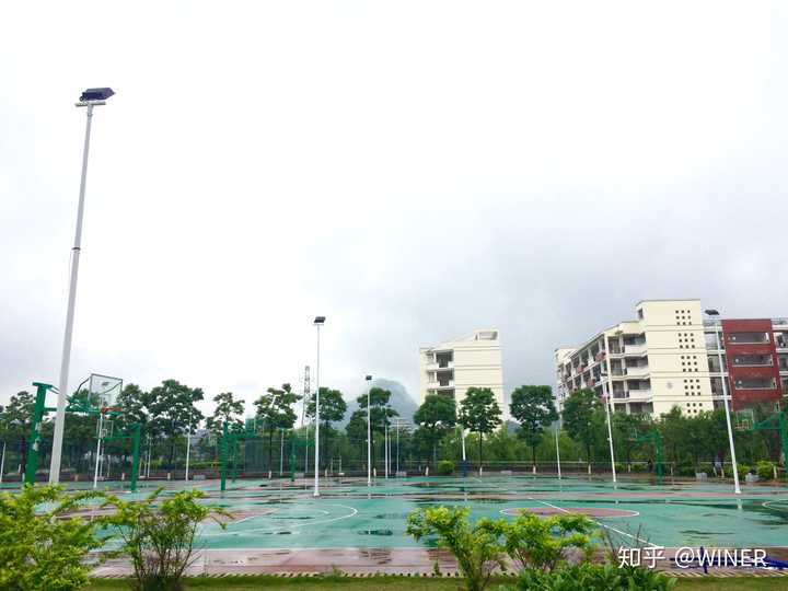 在贺州高中(芳林)就读是怎么样一种体验?