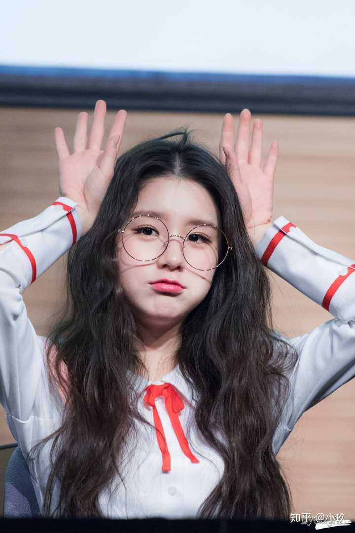 如何评价本月少女ace,现mixnine出演者田姬振的颜?