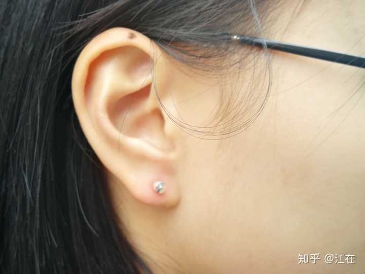 打耳洞去几百块的医院和十块钱的小店有什么区别?