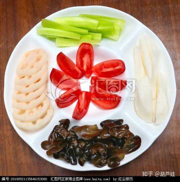 苏盘,熏鸡白肚儿,清蒸八宝猪,江米酿鸭子,罐儿野鸡,罐儿鹌鹑,卤什件儿