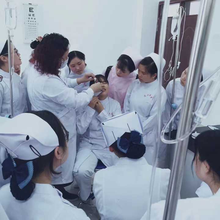 学医的女生有多可怕?