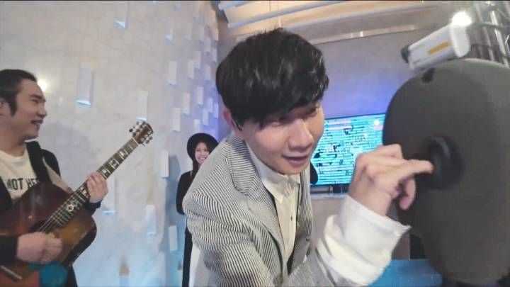 如何评价林俊杰2.3线上演唱会?