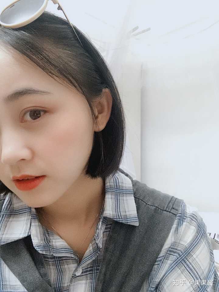 长相一般但眼睛好看的女生如何用眼睛吸引别人?