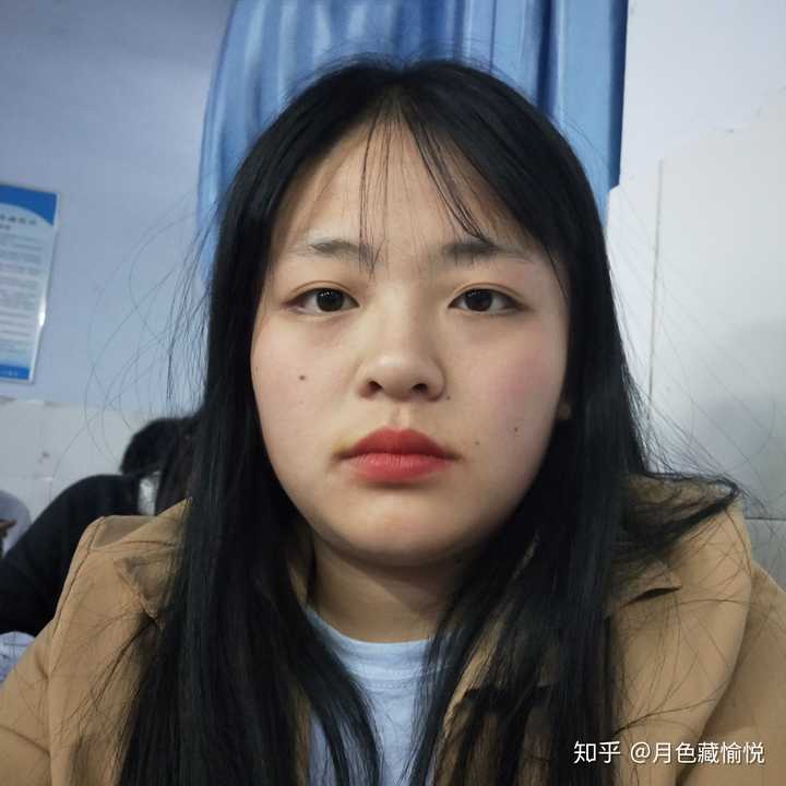 为什么有些人自拍出的照片和真人区别那么大?