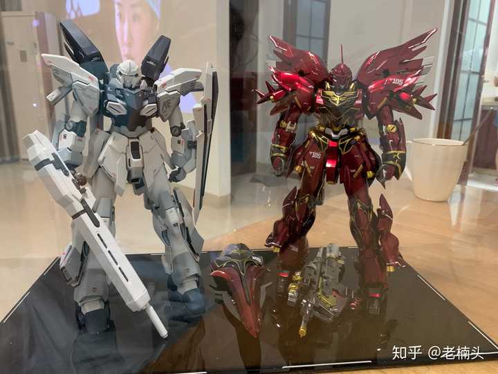 mg级别就是沙扎比,新安洲啊,机体大小足够,造型也很有辨识度.