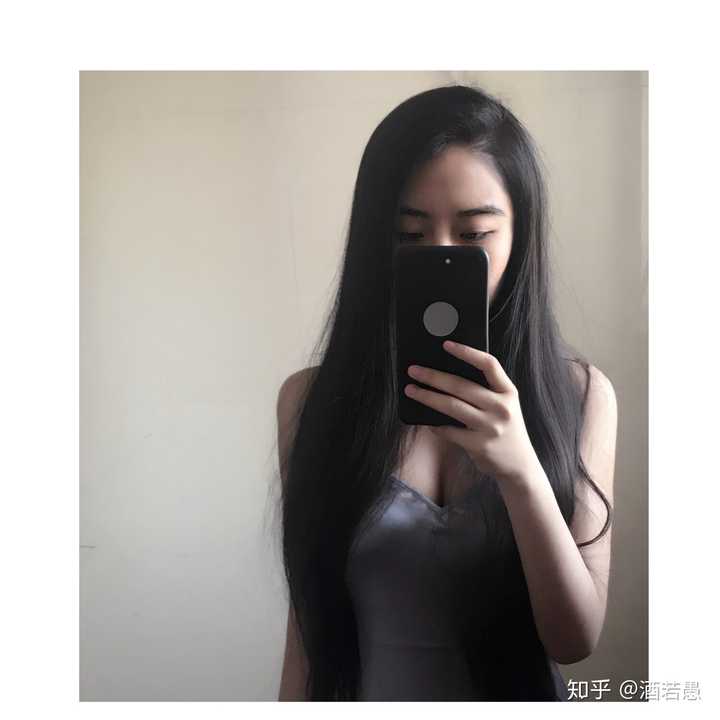 大胸女生如何穿衣搭配?