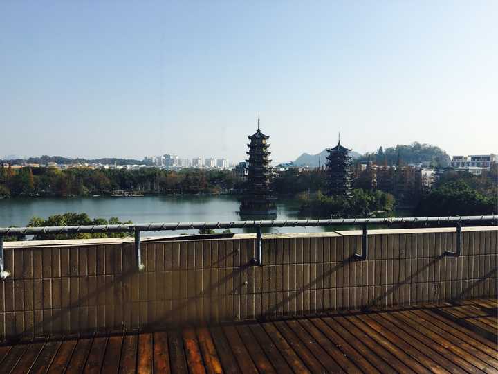 为何漓江塔地图取景不在漓江而在重庆?