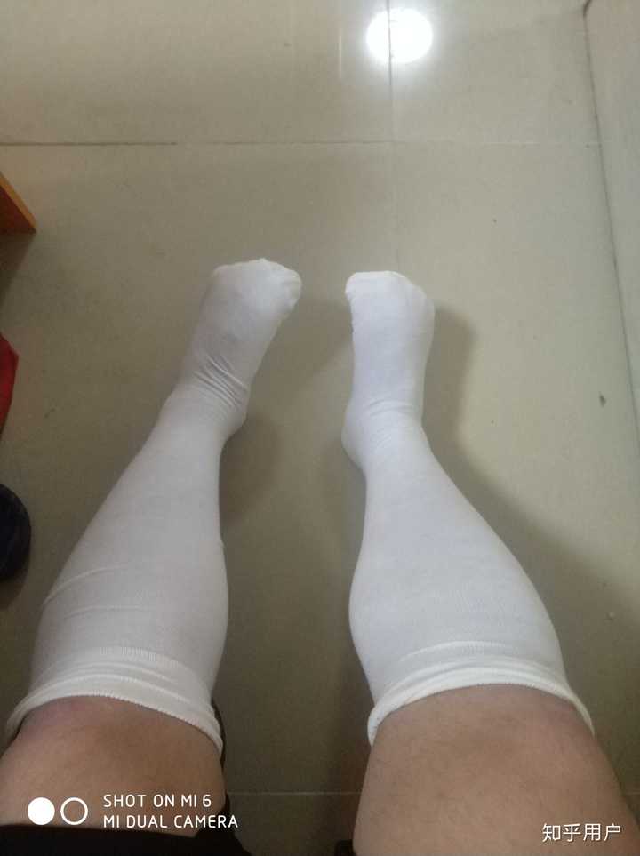 男生穿白袜特别好看的是怎样的体验?