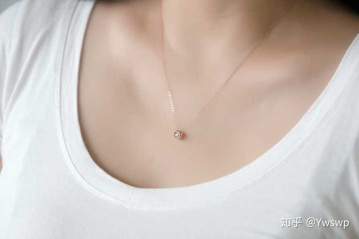 30岁左右的女人适合什么样的珠宝首饰才显得有高级感?