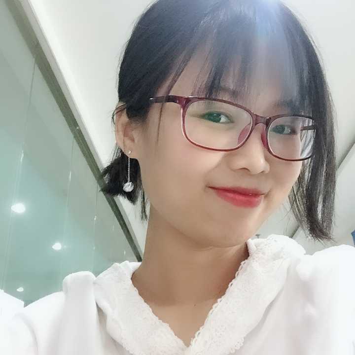 适合18~25岁女生佩戴的耳饰有哪些推荐?