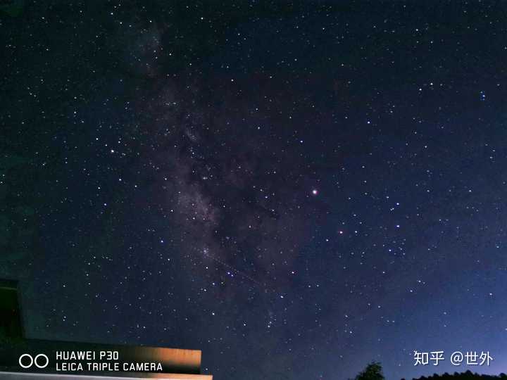 为啥我的华为p30 pro拍出来的月亮是这样?是我的拍照技术太low了吗.