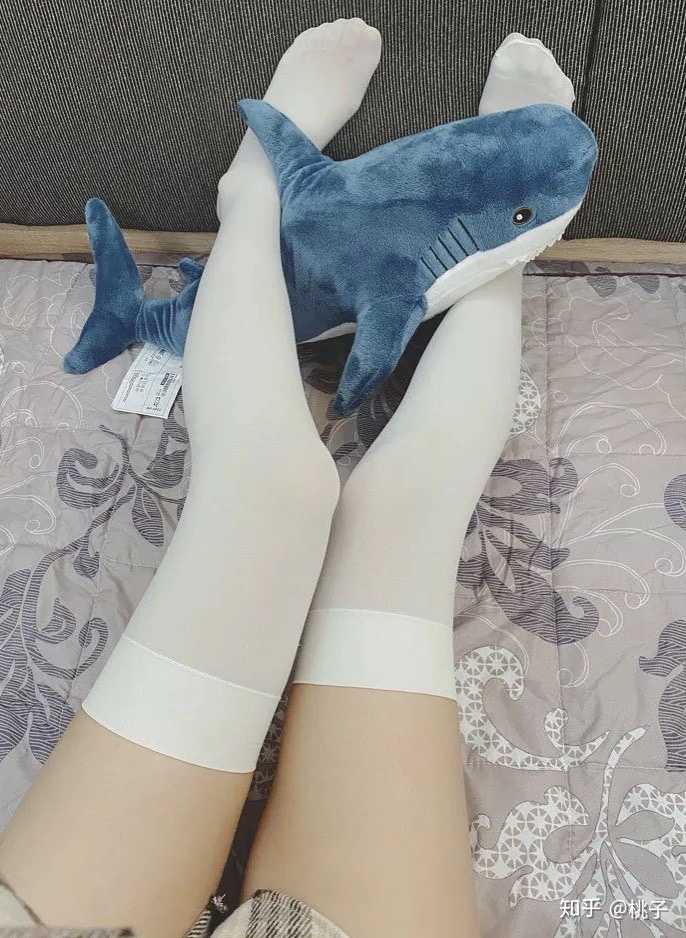 为什么现实很少有人穿动漫中好看的白丝?