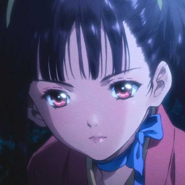 有没有这样类似的二次元动漫头像? 大头贴的样子.