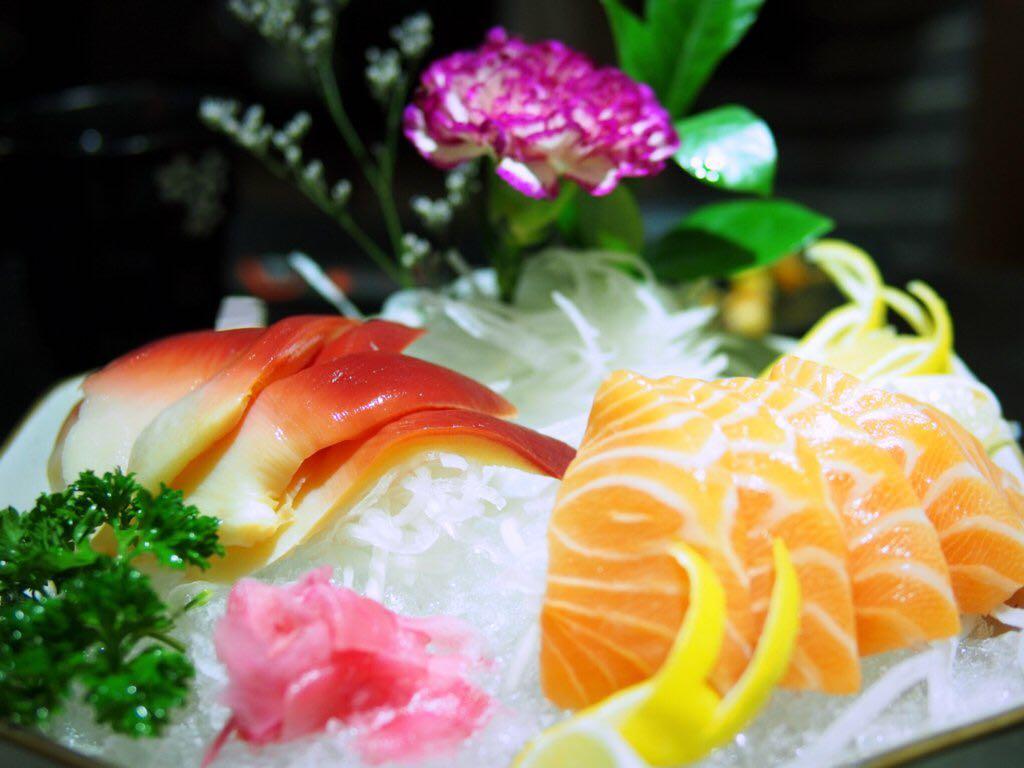 想买个便宜的微单镜头拍食物,求推荐 现在使用