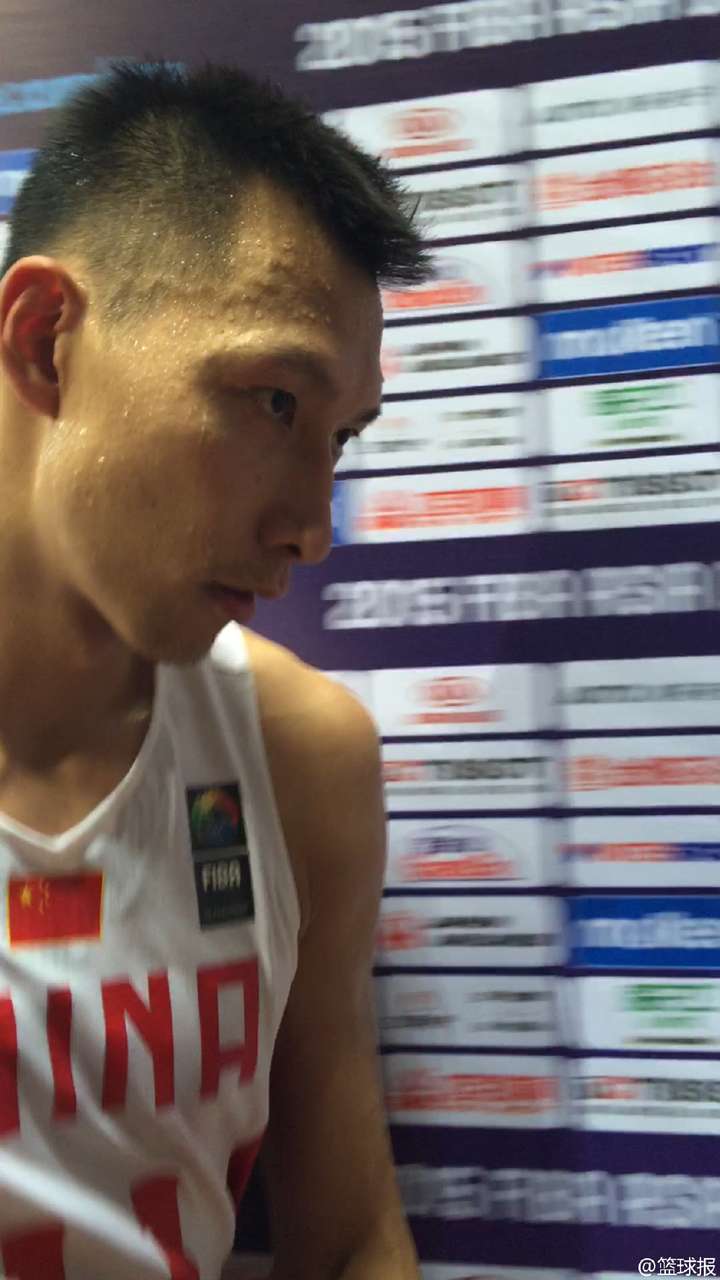我记得某场球赛里,于嘉老师解说的时候,有次说,易建联不同于姚明