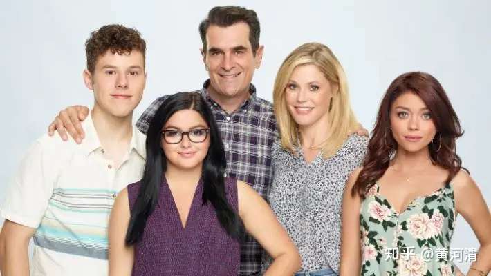《摩登家庭》(modern family)中有哪些细思极恐的细节