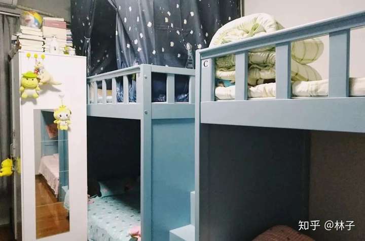 西南财经大学天府学院的宿舍条件如何?校区内有哪些生活设施?