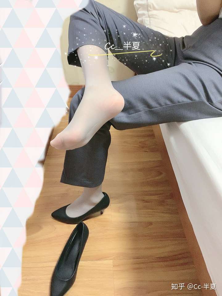 女生一般会在裤子里穿丝袜吗?或者是在打底裤里穿丝袜