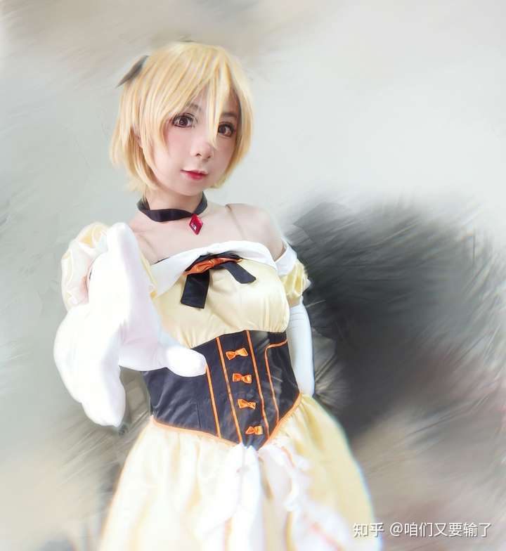 本人脸超大,腿也很粗╥﹏╥但是幸好二次元可爱的圆脸女孩超多哈哈哈