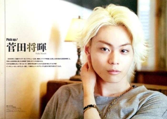 美艳漂亮,日本属于各有各的帅法,而且第二眼帅哥比较多 樱田通 小栗旬