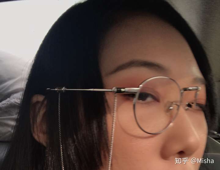 带单片眼镜会很奇怪吗?