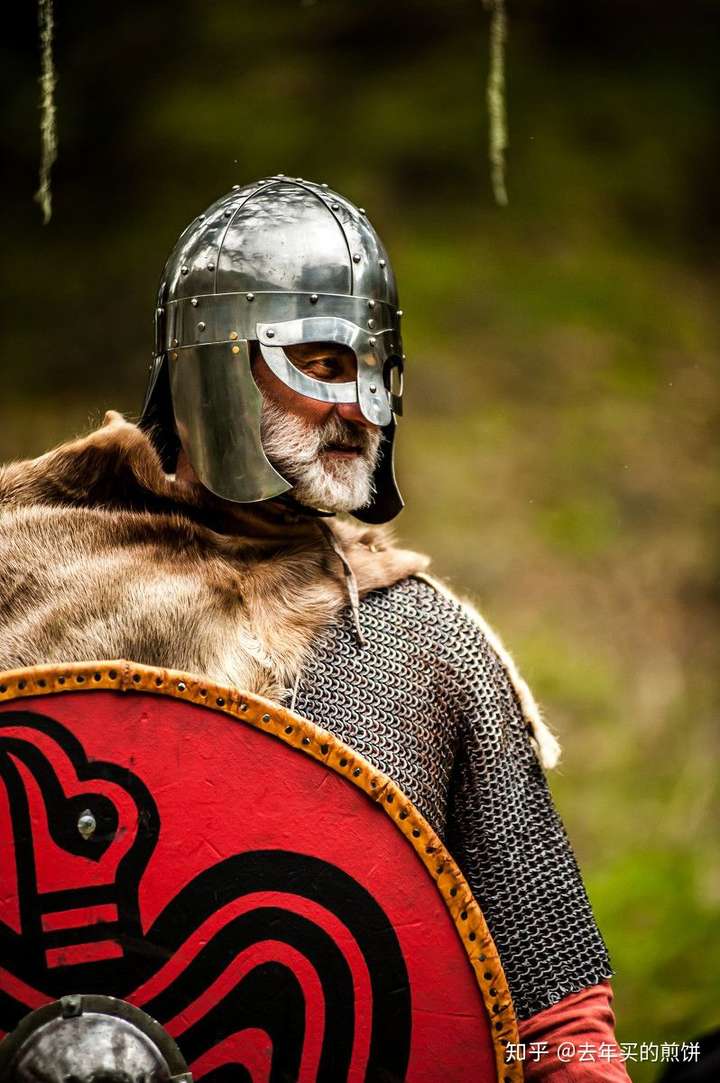 中世纪欧洲甲胄的发展变化是什么