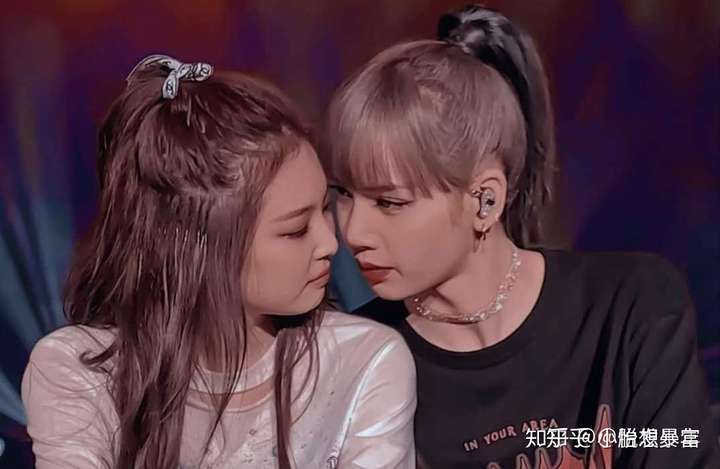 在blackpink里,lisa和jennie谁是rap担当?