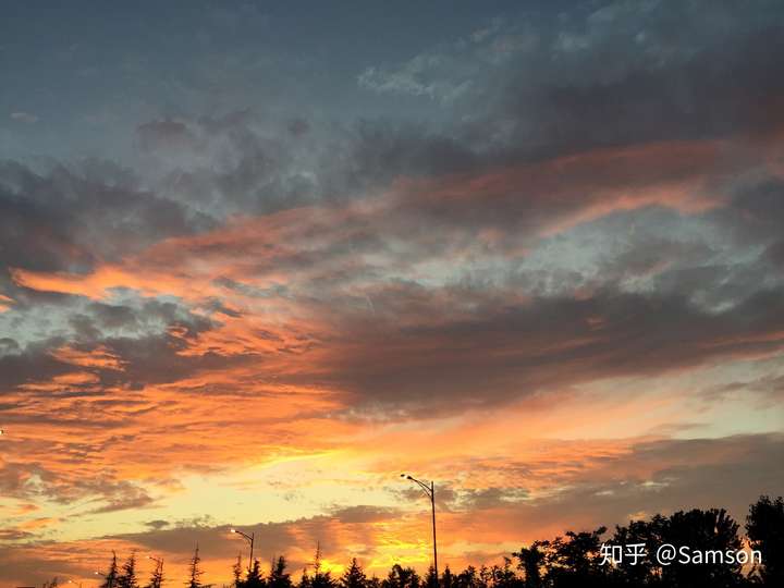 你手机里有哪些朝阳或晚霞的照片分享吗?
