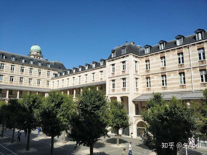 在法国的路易大帝中学(lycée louis le grand)就读是怎样的体验?