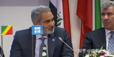 "美国记者哈德利·甘布尔站了起来说"现