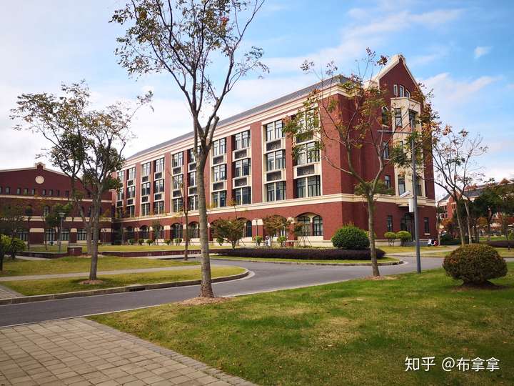 上海建桥学院的校园环境如何