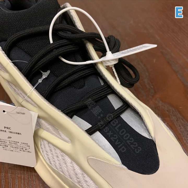 莆田yeezy的微博yeezy椰子700v3奶白配色