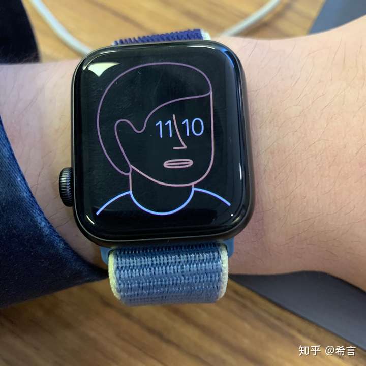 如何评价 apple watch s6 艺术家合作表盘?表盘设计会